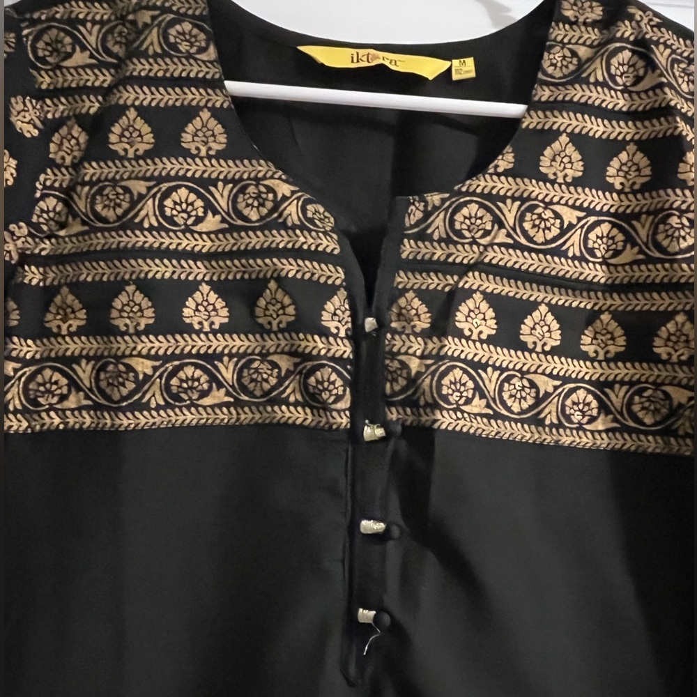 COPY - Elegant black and gold kurta for women! - Picture 2 of 4